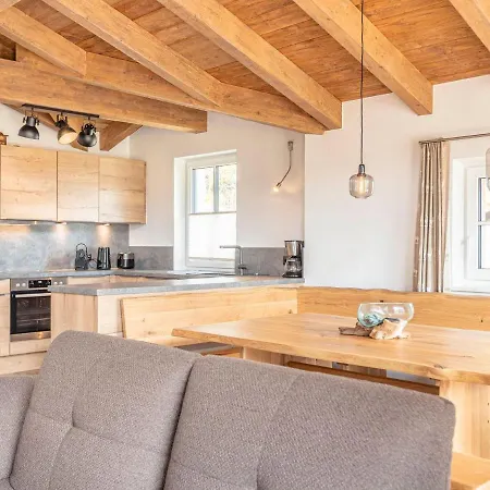 Luxury With Sauna, Near A Swimming Holiday home Uttendorf